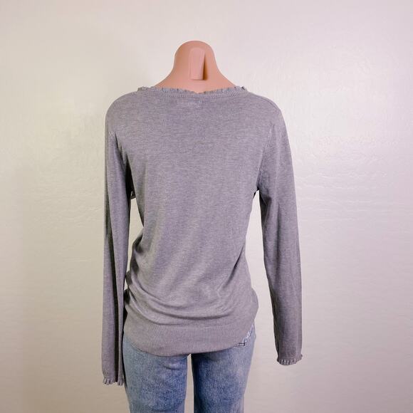 Max Studio Ruffle Scoop Neck Long Sleeve Knit Pullover Sweater Gray size S NWOT - Picture 7 of 12